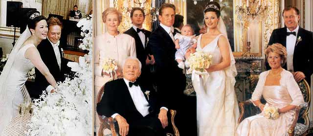 Foto di famiglia al favoloso Matrimonio tra Michael Douglas e Catherine Zeta-Jones.