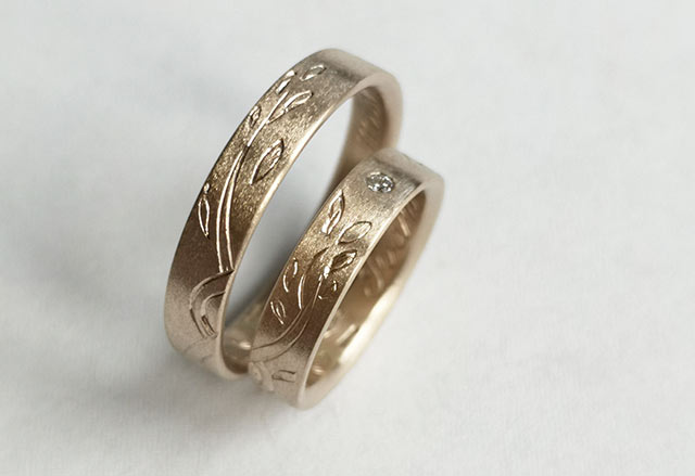 Foto anelli fatti a mano Coppia di anelli incisi a mano, unici al mondo.